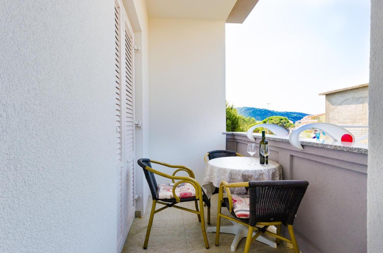 Apartments Ruza-Rajska Beach Lopar Exterior foto